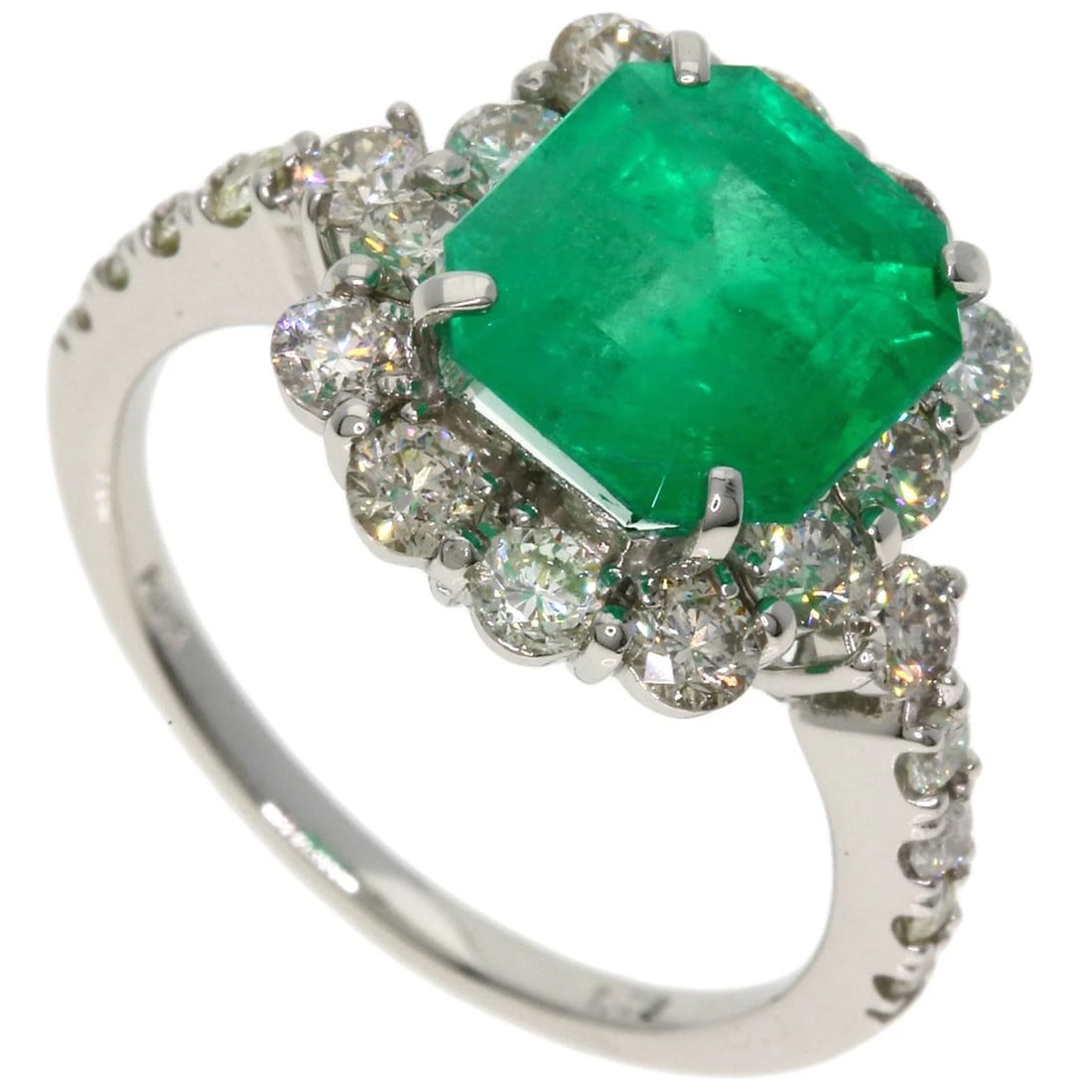 EMERALD DIAMOND RING PLATINUM (1 of 4)