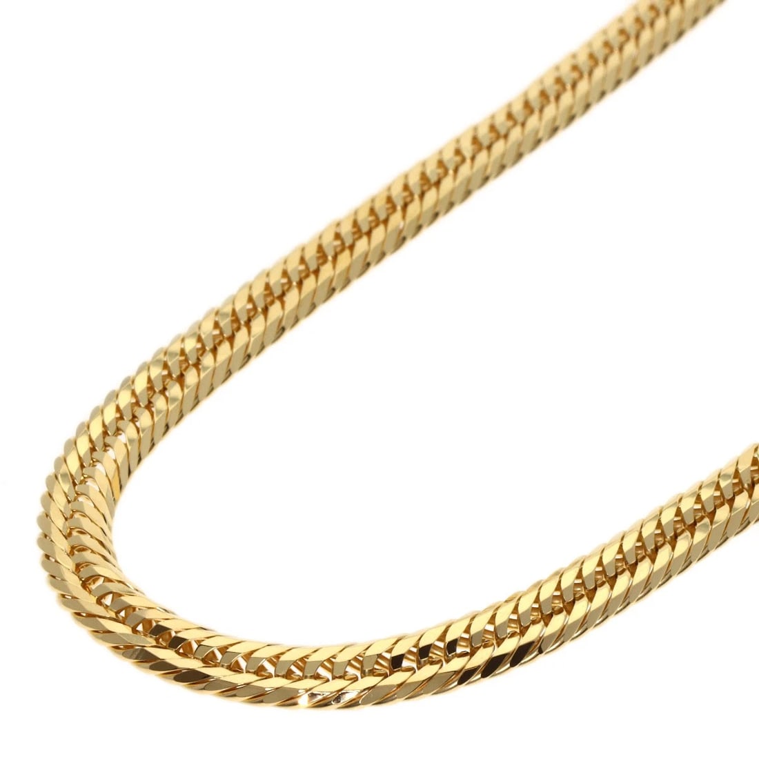 CURB CHAIN KIHEI 12-SIDED TRIPLE NECKLACE: Curb Chain Kihei 12-sided Triple Necklace Brand: SELECT JEWELRY Type: Necklace Material: K18 Yellow Gold, Color: Yellow Gold Size: Chain Length:19.7inch/50cm Chain Width:1.9inch/4.8mm Accessories