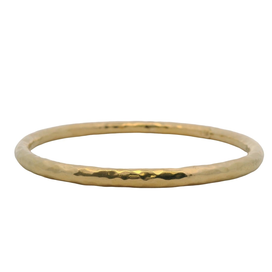 ROBERTO COIN 18KT YELLOW GOLD HAMMERED BRACELET: Roberto Coin 18kt Yellow Gold Hammered Bracelet Brand: Roberto Coin Type: Bracelet Material: 18K Yellow Gold, Color: Yellow Size: Length - 8" Width - 4.8mm Accessories: None Accessories No