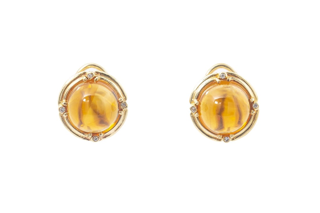 VINTAGE CABOCHON CITRINE & DIAMOND LEVERBACK EARRING: Vintage Cabochon Citrine & Diamond Leverback Earring Brand: Unbranded Type: Earrings Material: 18k Yellow Gold Main Stone/Creation Natural Color: Yellow Size: Length x Width - 0.65" x 0.65" Acces