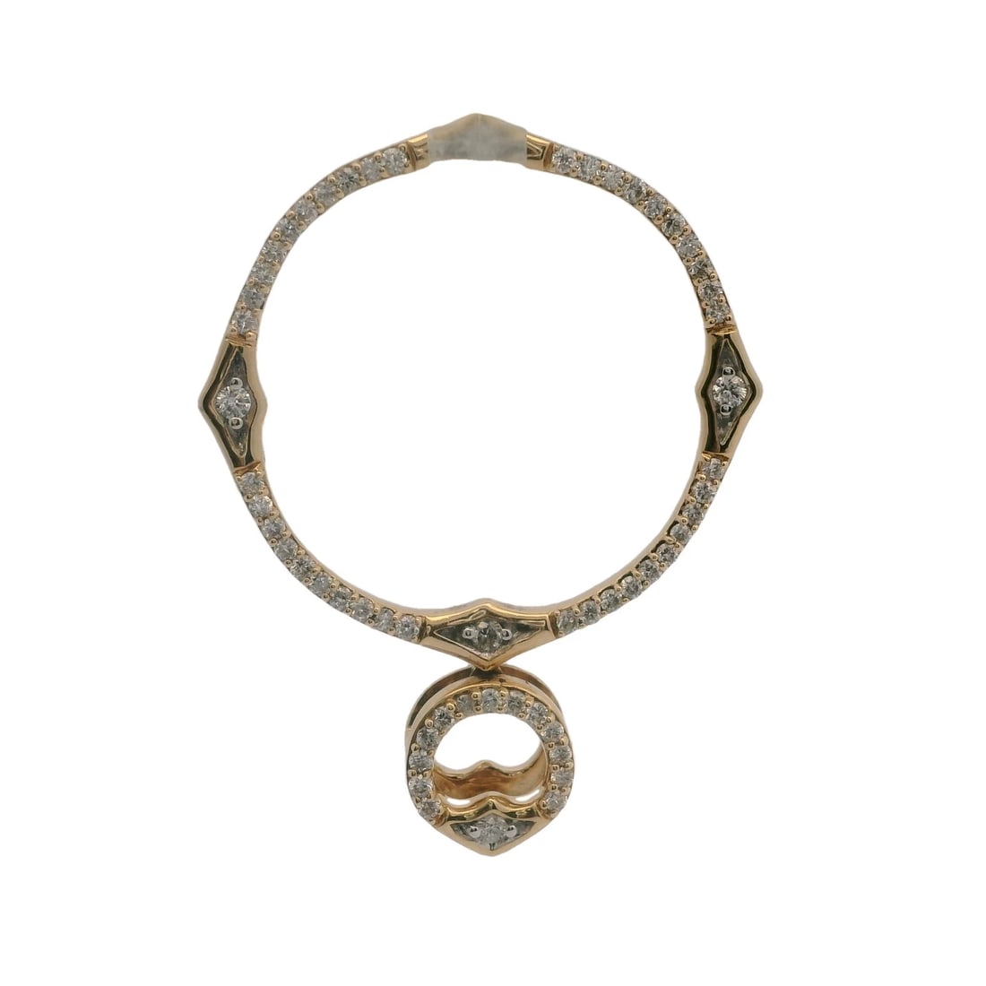 14KT YELLOW GOLD AND DIAMOND CIRCLE COMPASS PENDANT: 14kt Yellow Gold and Diamond Circle Compass Pendant Brand: ELO Type: Charm Material: 14k Yellow Gold Main Stone/Creation Natural Color: Yellow Size: Length x Width of Pendant - 1.3x0.9" Accessori