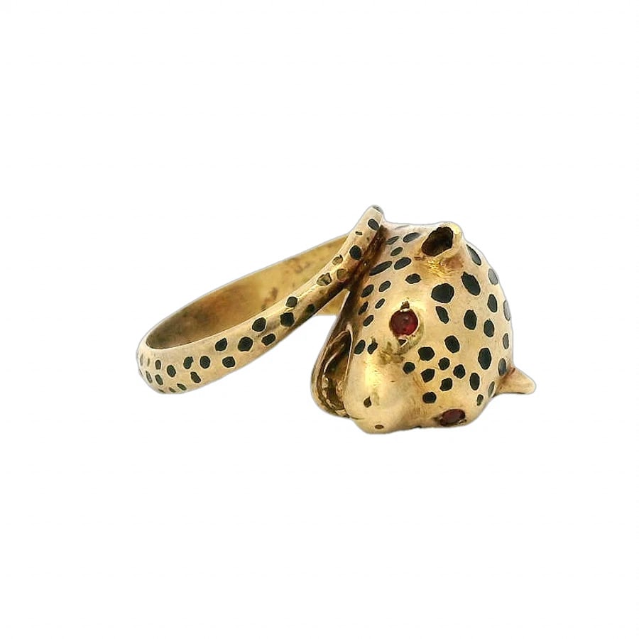 VINTAGE EFFY 18KT YELLOW GOLD BLACK ENAMEL CHEETAH RING: Vintage EFFY 18kt Yellow Gold Black Enamel Cheetah Ring Brand: EFFY Type: Ring Material: 18K Yellow Gold Main Stone/Creation Ruby Color: Yellow Size: 7.25 US Accessories: None Accessories