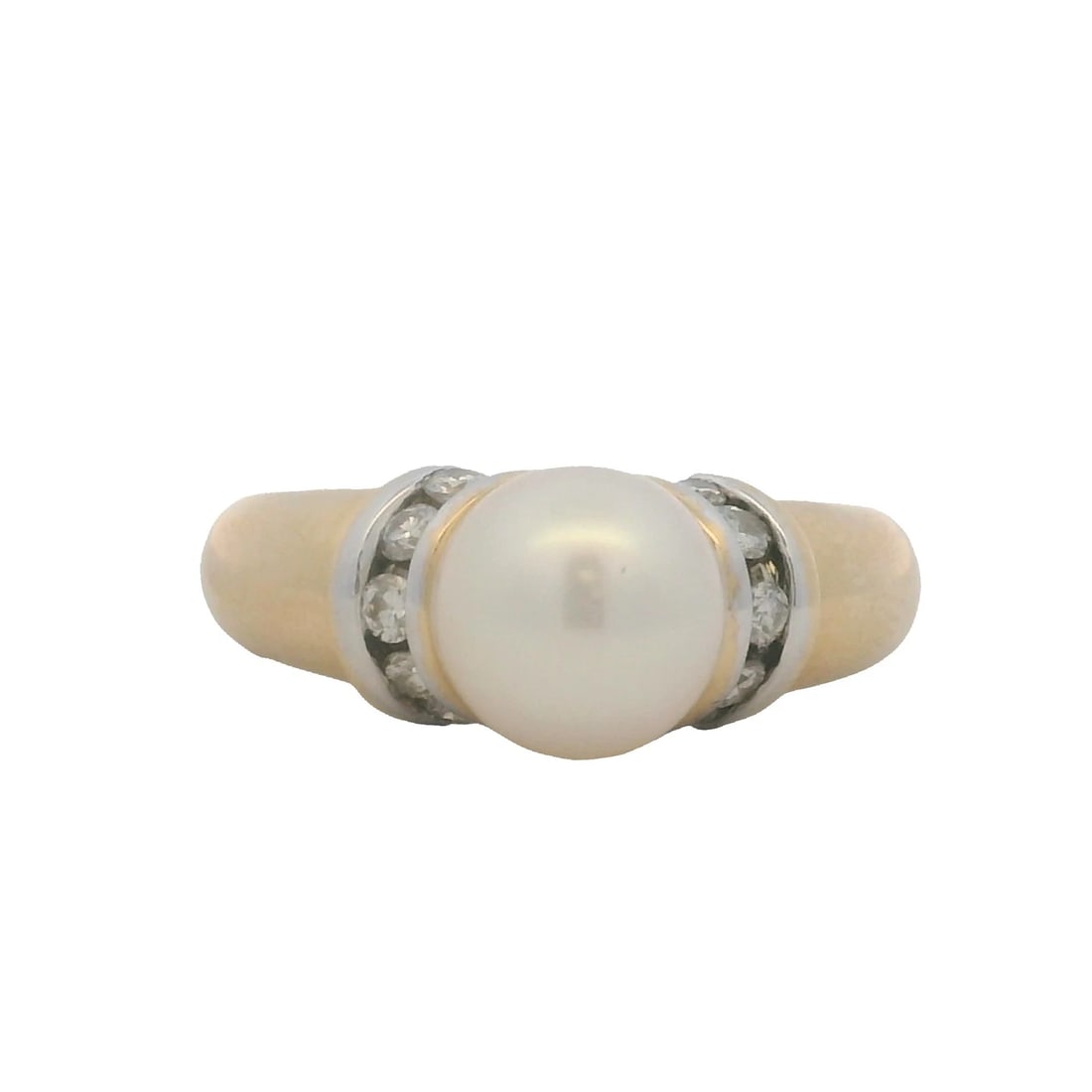 VINTAGE 14KT YELLOW GOLD AKOYA PEARL DIAMONDS RING: Vintage 14kt Yellow Gold Akoya Pearl Diamonds Ring Brand: Unbranded Type: Ring Material: 14k Yellow Gold, Color: Yellow Size: 6.25 US Accessories: None Accessories Notice: When purchasing