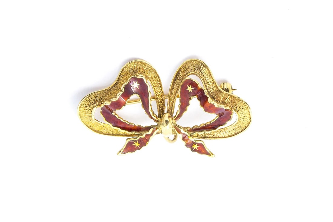 ANTIQUE ITALIAN ENAMEL RIBBON BOW BROOCH: Antique Italian Enamel Ribbon Bow Brooch Brand: Unbranded Type: Pin Material: 750 18k Yellow Gold, Color: Yellow Size: Length - 0.90" x 1.50" Width - 0.90" x 1.50" Accessories: None Access