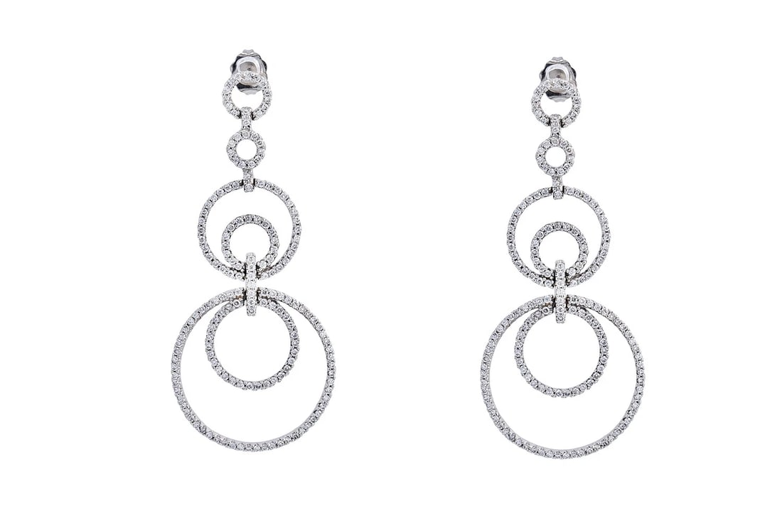 DIAMOND PAVE COCKTAIL DROP 18K 750 WHITE GOLD EARRINGS: Diamond Pave Cocktail Drop 18K 750 White Gold Earrings Brand: Unbranded Type: Earrings Material: 18K White Gold Main Stone/Creation Natural Color: White Size: Length x Width - 2.1" x 0.9" Accesso