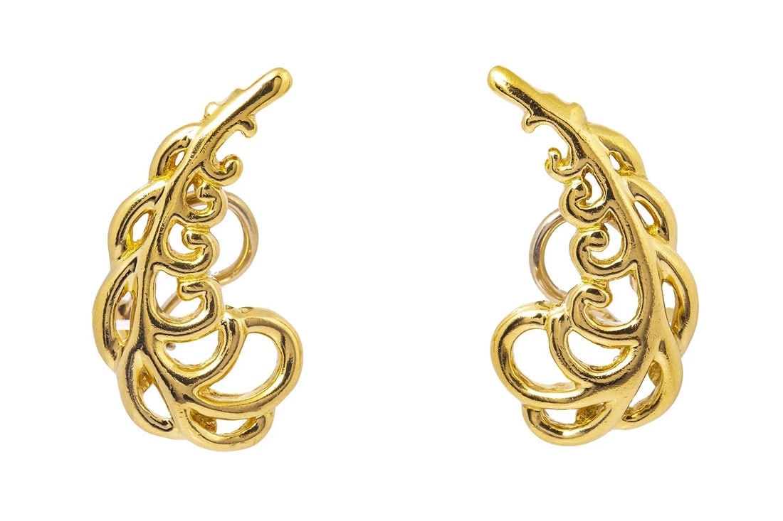 VINTAGE TIFFANY & CO PALOMA PICASSO 18K YELLOW GOLD EARRINGS: Vintage Tiffany & Co Paloma Picasso 18k Yellow Gold Earrings Brand: Tiffany & Co Type: Earrings Material: 18K Yellow Gold, Color: Yellow Size: Length x Width - 1.16" x 0.50" Accessories: None