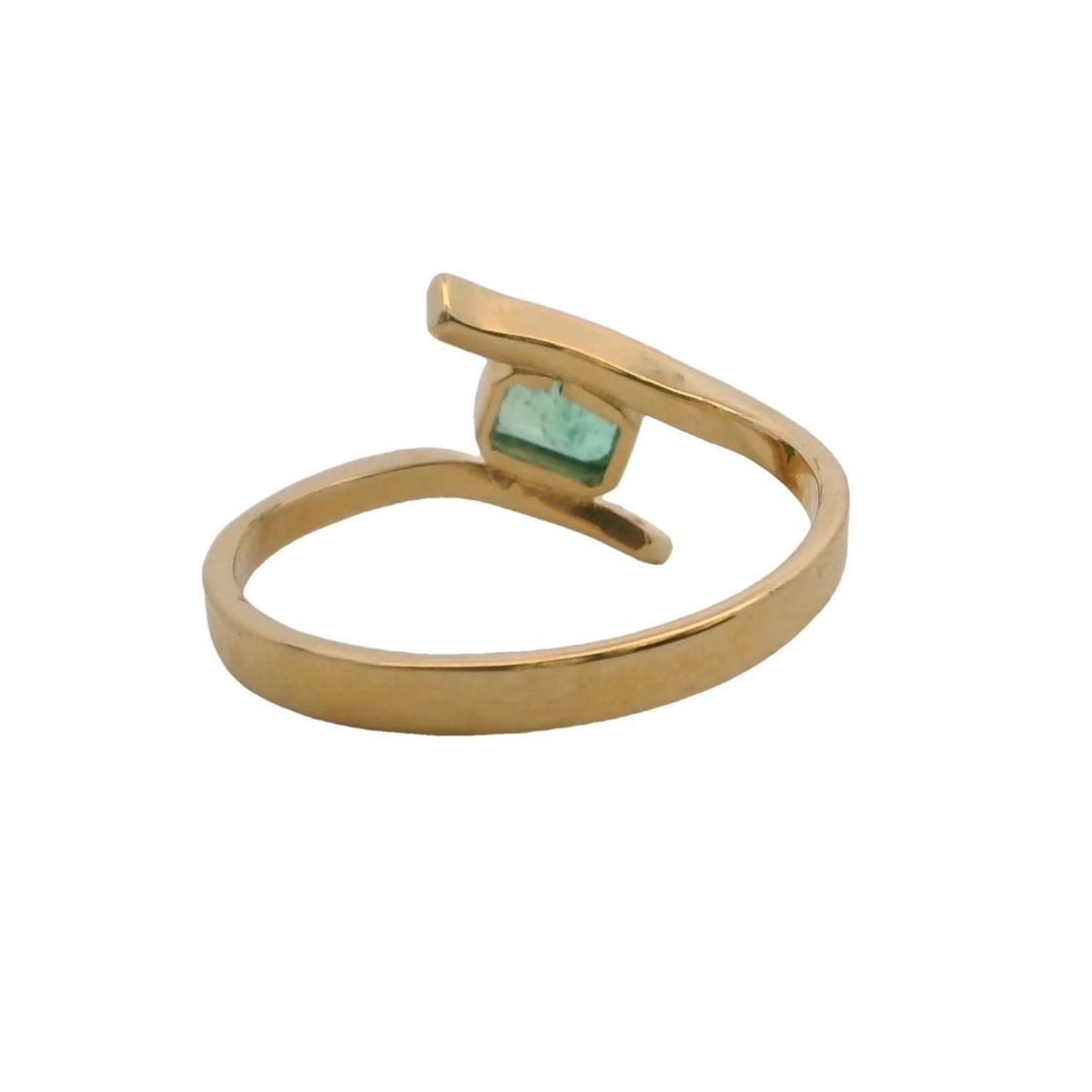RECTANGLE EMERALD SOLITAIRE WITH 18KT YELLOW GOLD RING - 4