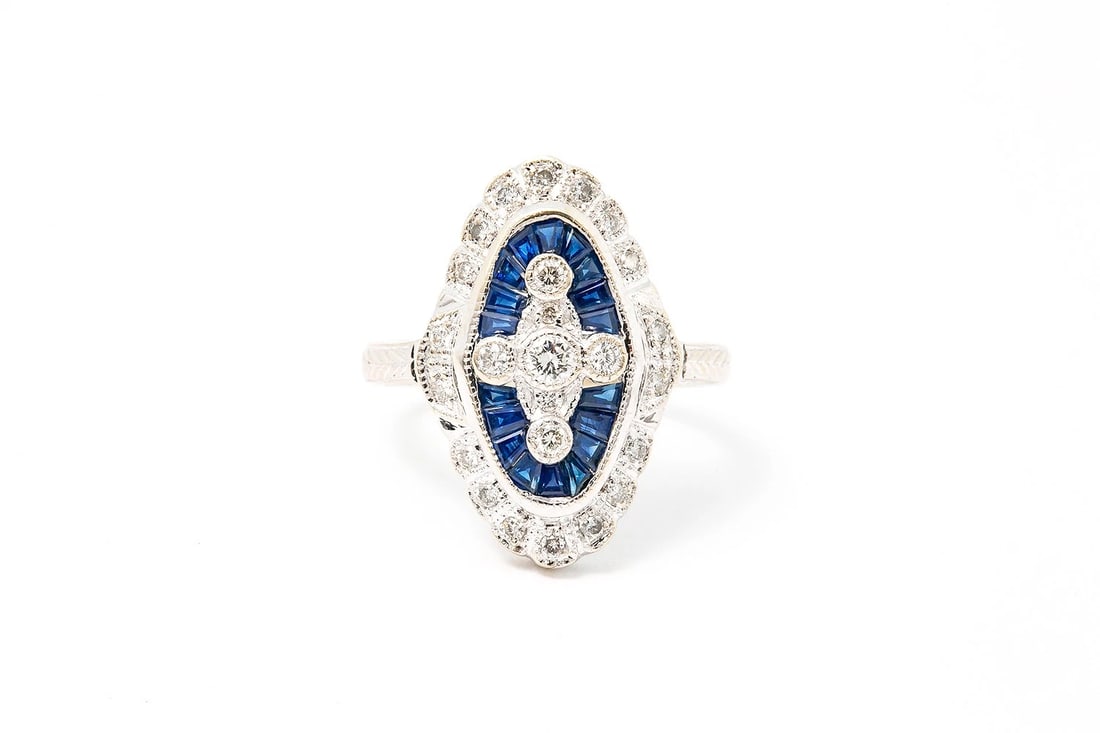 DIAMOND & SAPPHIRE 18K 750 WHITE GOLD COCKTAIL RING: Diamond & Sapphire 18k 750 White Gold Cocktail Ring Brand: Unbranded Type: Ring Material: 18k 750 White Gold Main Stone/Creation Natural Color: White Size: 6 US Accessories: None Accessori