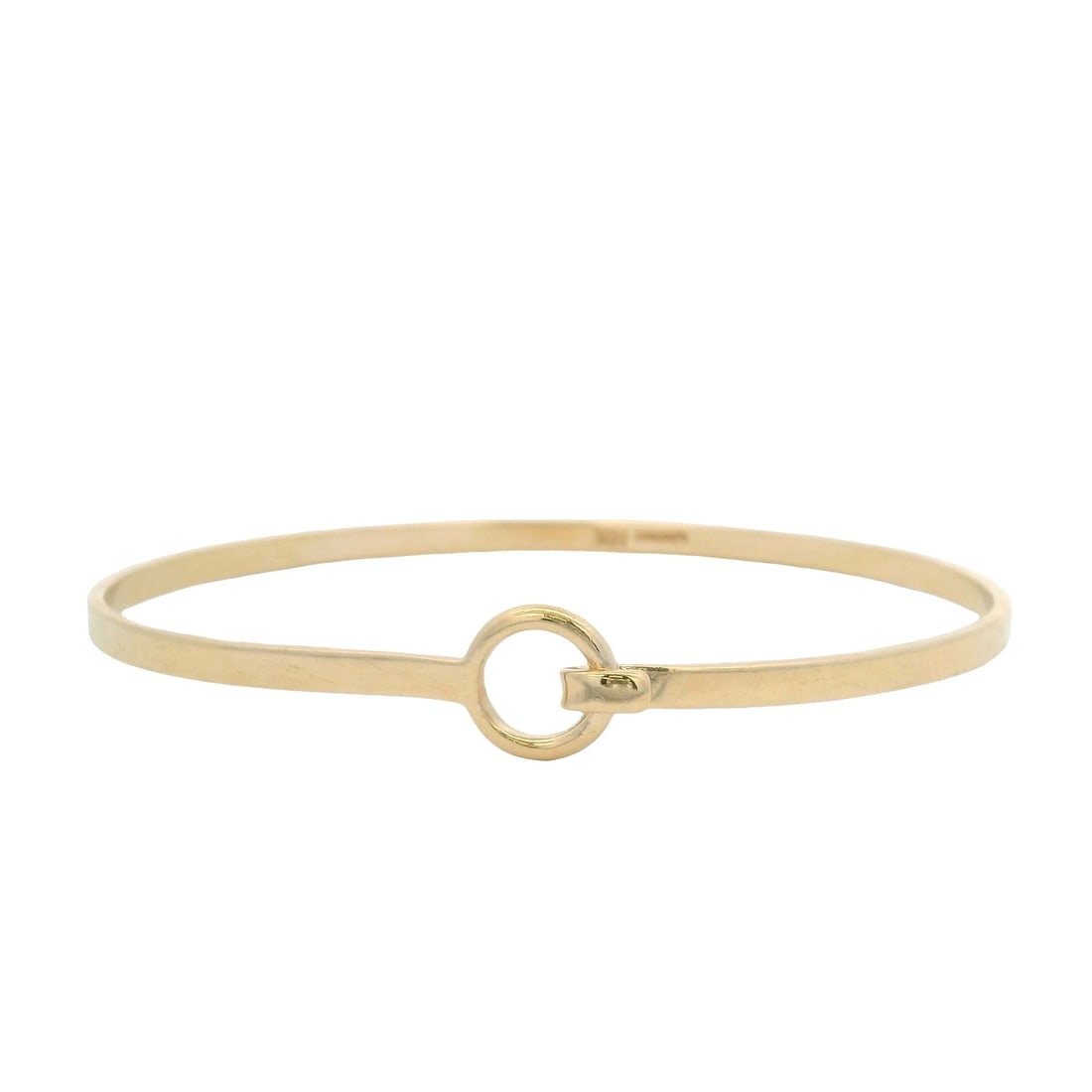 LINDSAY JEWELERS 14KT YELLOW GOLD BANGLE BRACELET: Lindsay Jewelers 14kt Yellow Gold Bangle Bracelet Brand: Lindsay Jewelers Type: Bracelet Material: 14k Yellow Gold, Color: Yellow Size: Length - 6.75 Width - 9.5mm/3mm Accessories: None Ac