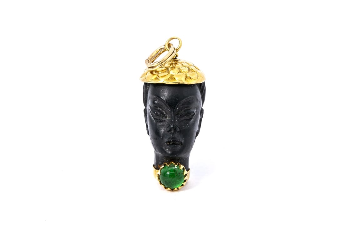 CORLETTO EMERALD HEAD CHARM 18K 750 YELLOW GOLD PENDANT: Corletto Emerald Head Charm 18K 750 Yellow Gold Pendant Brand: Corletto Type: Charm(s) Material: 18K Yellow Gold Main Stone/Creation Emerald Color: Yellow Size: Length x Width - 1.2" x 0.4" 