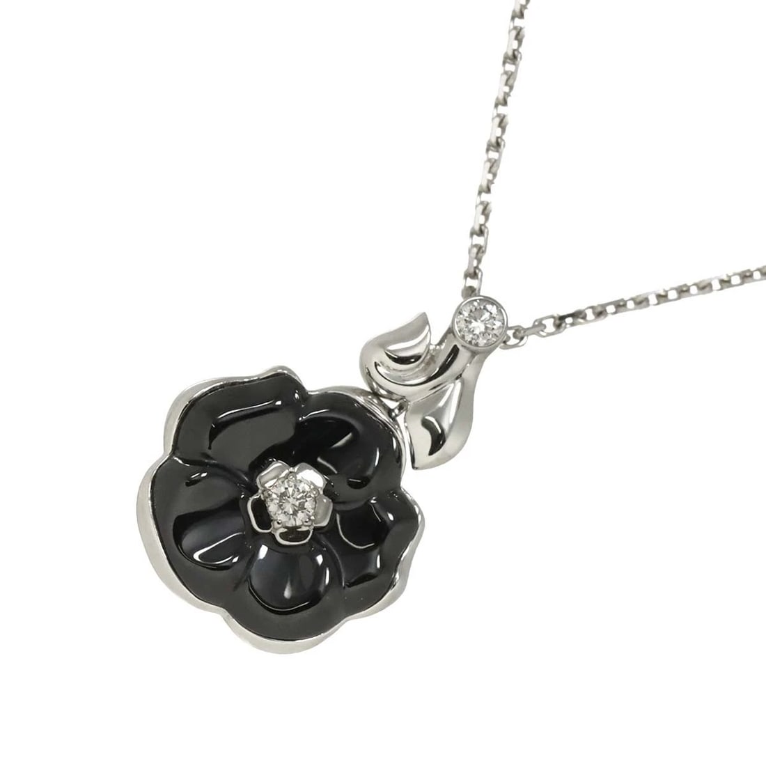 CHANEL CAMELIA NECKLACE DIAMOND CERAMIC: CHANEL Camelia Necklace Diamond Ceramic Brand: CHANEL Type: Necklace Material: 750 White Gold Main Stone/Creation Natural Color: White Gold Size: internal circumference of the chain:17.7inch to 16