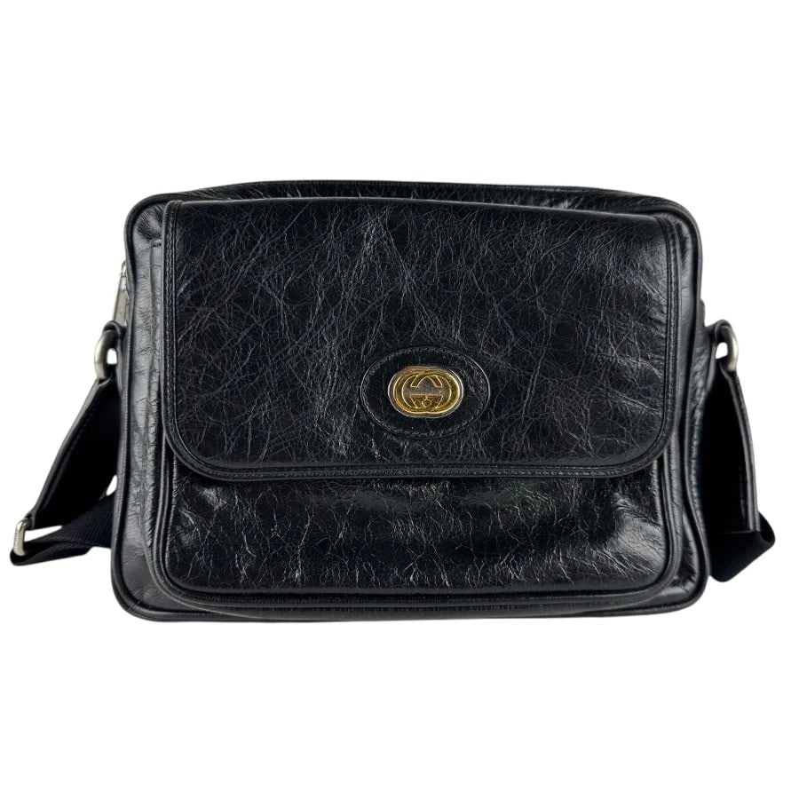 GUCCI INTERLOCKING G SHOULDER BAG BLACK LEATHER: GUCCI Interlocking G Shoulder Bag Black Leather Brand: GUCCI Type: Shoulder Bag Material: Leather Color: Black Size: W:9.8inx H:7.5inx D:2.0in Shoulder Length: 43.3in Accessories: None Acc