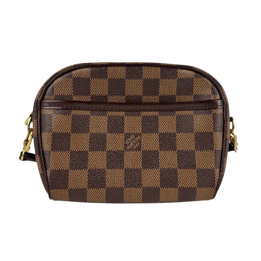 LOUIS VUITTON DAMIER POCHETTE IPANEMA SHOULDER BAG: LOUIS VUITTON Damier Pochette Ipanema Shoulder Bag Brand: LOUIS VUITTON Type: Shoulder Bag Material: Damier canvas Color: Ebene Size: W:5.9inx H:5.1inx D:1.6in Shoulder Length: 49.2in Accessories