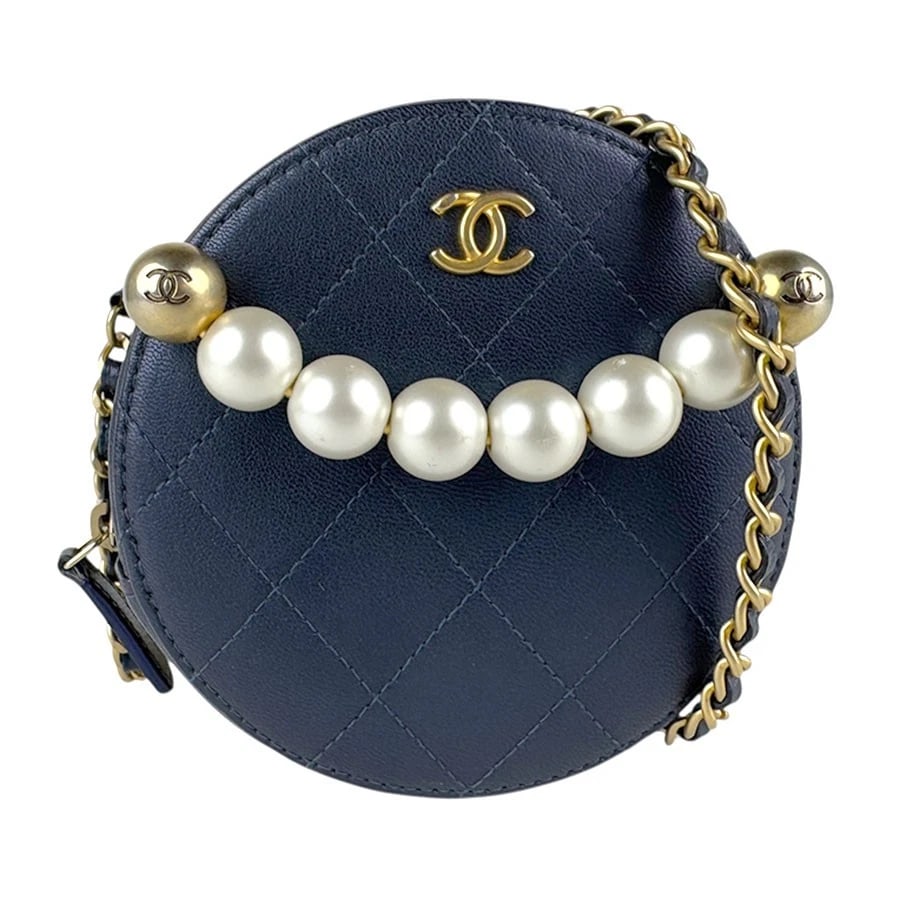 CHANEL CROSSBODY SHOULDER BAG NAVY/WHITE/GOLD LEATHER: CHANEL Crossbody Shoulder Bag Navy/White/Gold Leather Brand: CHANEL Type: Shoulder Bag Material: leather Color: Navy Size: W:5.1inx H:4.7inx D:2.4in Shoulder Length: 51.2in Accessories: None <