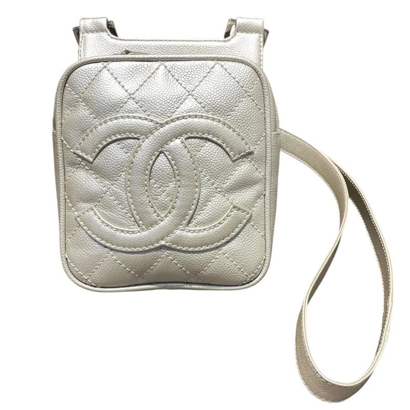 CHANEL COCO MARKSHOULDER BAG: CHANEL COCO MarkShoulder Bag Brand: CHANEL Type: Shoulder Bag Material: Soft caviar Color: Champagne Gold SVHardware Size: W5.9 x H6.9x D0.0inch Accessories: None Accessories Notice: When
