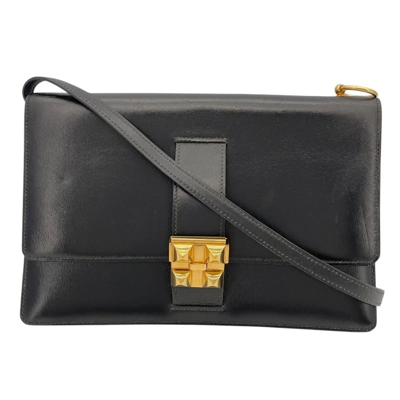 HERMES MEDALL SHOULDER SHOULDER BAG: HERMES Medall Shoulder Shoulder Bag Brand: HERMES Type: Shoulder Bag Material: Box scarf Color: Black GD Hardware Size: W9.6 x H6.7x D1.6inch Accessories: None Accessories Notice: When pur