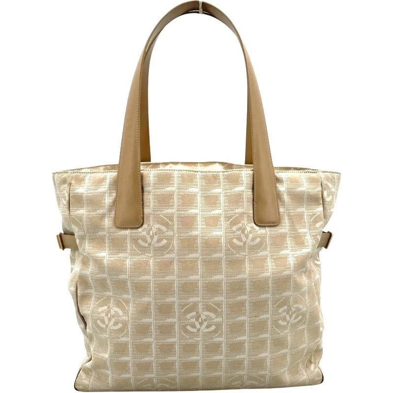 CHANEL NEW TRAVEL LINE TOTE MM TOTE BAG: CHANEL New Travel Line Tote MM Tote Bag Brand: CHANEL Type: Tote Bag Material: Nylon jacquard Color: Beige GDHardware Size: W12.4 x H12.2x D4.5inch Accessories: None Accessories Notice: Wh