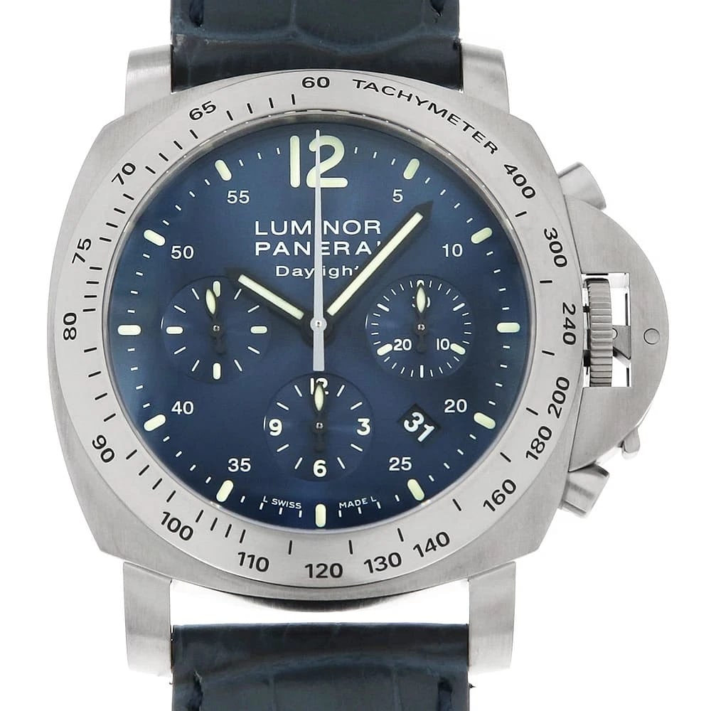 PANERAI LUMINOR CHRONO WATCH: PANERAI Luminor Chrono Watch Brand: PANERAI Type: Wrist watch Material: Band Material rubber, Case Material Titanium Color: Dial Color Blue Size: Band Size NONE, Case Size Case:W44mm Accessories: