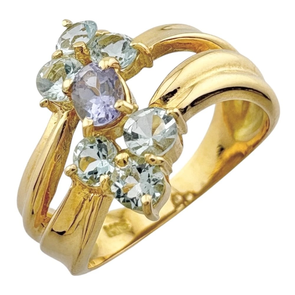 RING K18 YELLOW GOLD AQUAMARINE TANZANITE: Ring K18 yellow gold Aquamarine Tanzanite Brand: Unbranded Type: Ring Material: K18 yellow gold Main Stone/Creation Aquamarine Color: gold Size: US 5 3/4 Accessories: None Accessories Notice: