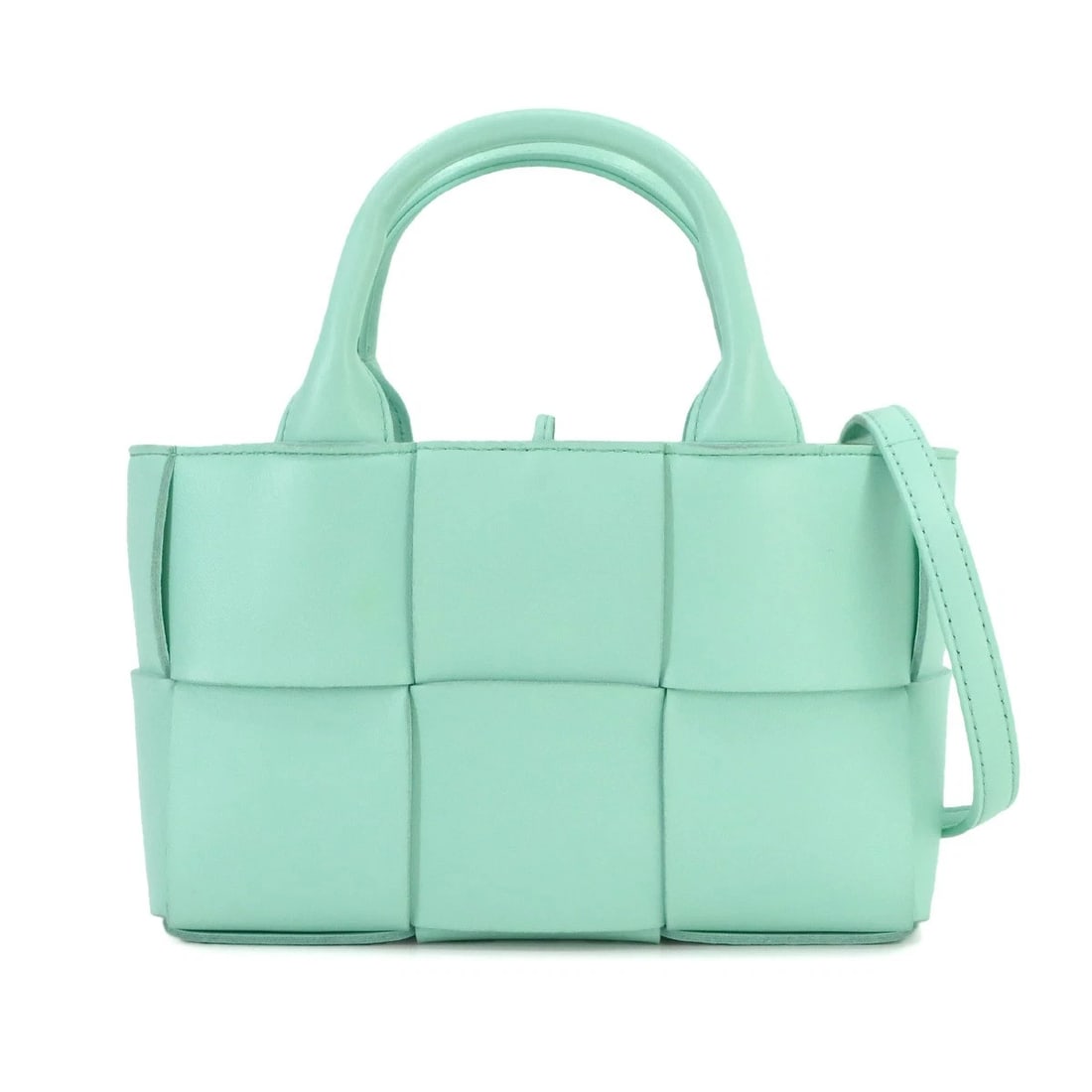 BOTTEGA VENETA INTRECCIATO CANDY ARCO TOTE SHOULDER BAG LEATHER BLUE: BOTTEGA VENETA Intrecciato Candy Arco Tote Shoulder Bag Leather Blue Brand: BOTTEGA VENETA Type: Tote Bag / Shoulder Bag Material: Leather Color: Light Blue Size: W 8.07 inch, H 5.12 inch, D 2.76