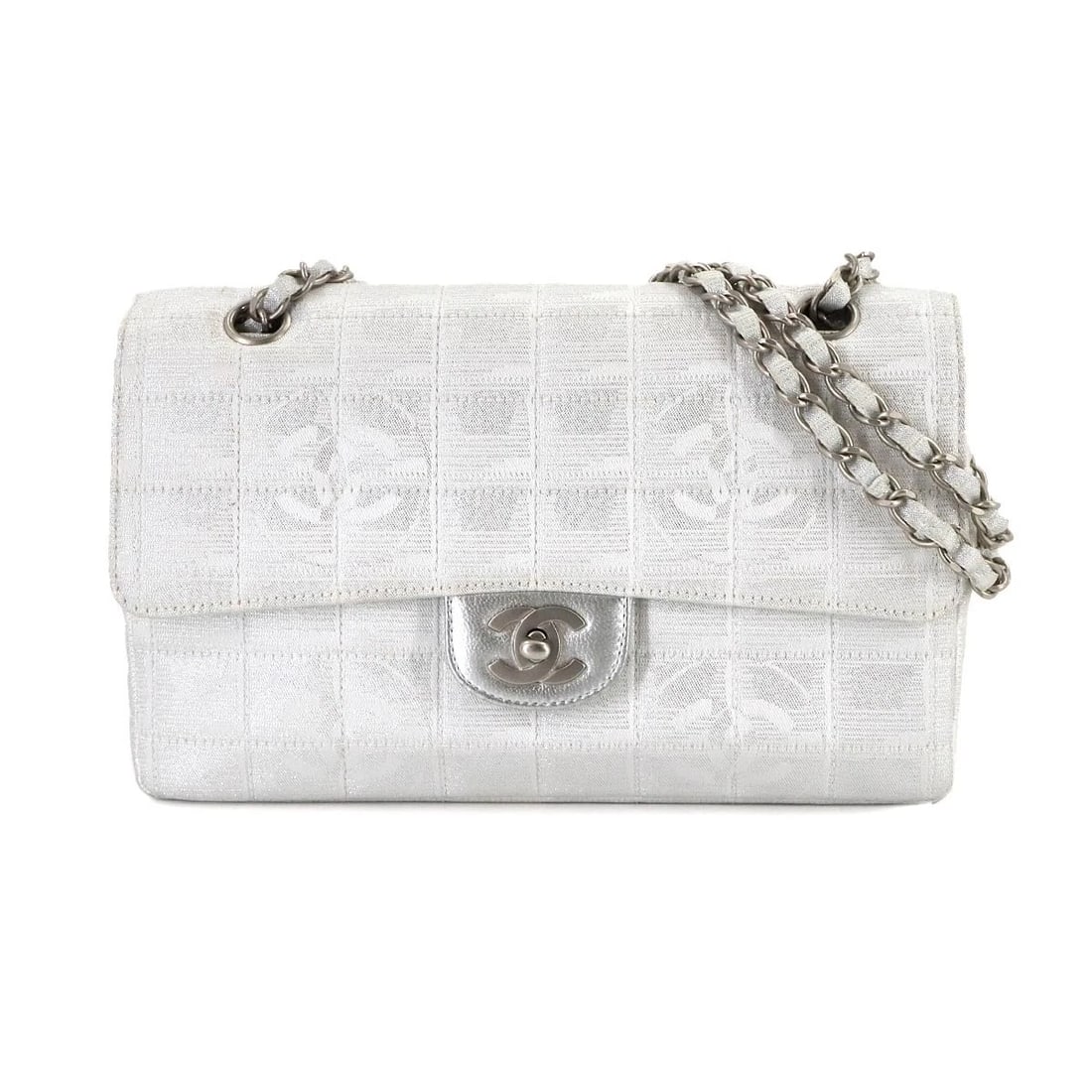 CHANEL NEW TRAVEL LINE CHOCOLATE BAR CHAIN SHOULDER BAG WHITE: CHANEL New Travel Line Chocolate Bar Chain Shoulder Bag White Brand: CHANEL Type: Shoulder Bag Material: Nylon Jacquard , Leather Color: White Size: W 9.84 inch, H 5.91 inch, D 2.56 inch Shoulder