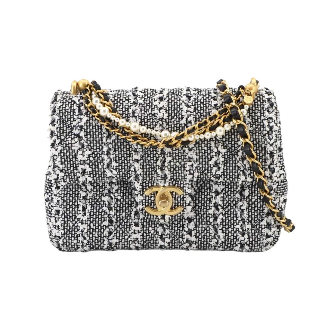 CHANEL 2WAY CHAIN HAND SHOULDER BAG TWEED LEATHER WHITE BLACK: CHANEL 2way Chain Hand Shoulder Bag Tweed Leather White Black Brand: CHANEL Type: Hand Bag / Shoulder Bag Material: Tweed , Leather Color: White , Black Size: W 7.68 inch, H 5.51 inch, D 2.56 inch