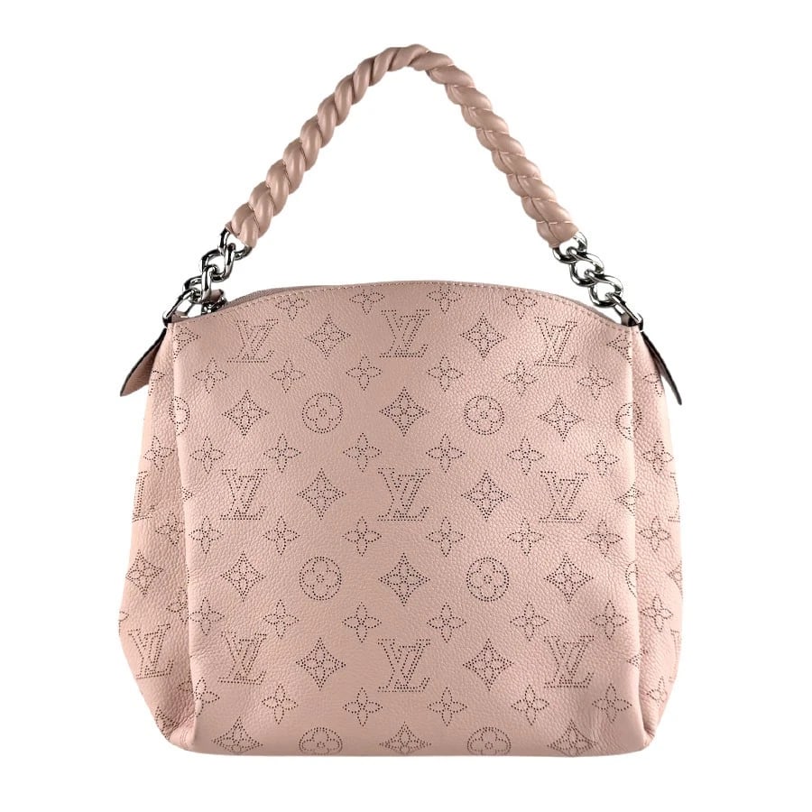 LOUIS VUITTON MAHINA BABYLON CHAIN BB HANDBAG: LOUIS VUITTON Mahina Babylon Chain BB Handbag Brand: LOUIS VUITTON Type: Handbag Material: Monogram Mahina Color: Magnolia Size: W:9.1inx H:9.1inx D:4.7in Handle Length:14.2in Shoulder Length: 40.