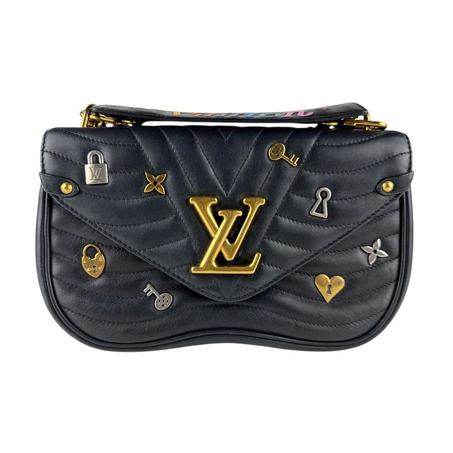 LOUIS VUITTON NEW WAVE LOVE LOCK CHAIN BAG: LOUIS VUITTON New Wave Love Lock Chain Bag Brand: LOUIS VUITTON Type: Shoulder Bag Material: Leather Color: Black Size: W:9.4inx H:6.3inx D:2.8in Handle Length:9.8in Shoulder Length: 51.2in Acces