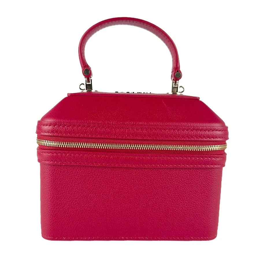 BVLGARI SERPENTI FOREVER HANDBAG SHOULDER BAG: BVLGARI Serpenti Forever Handbag Shoulder Bag Brand: BVLGARI Type: Handbag Material: Leather Color: Red Size: W:6.3inx H:5.1inx D:3.5in Handle Length:7.5in Shoulder Length: 46.1in Accessories: No