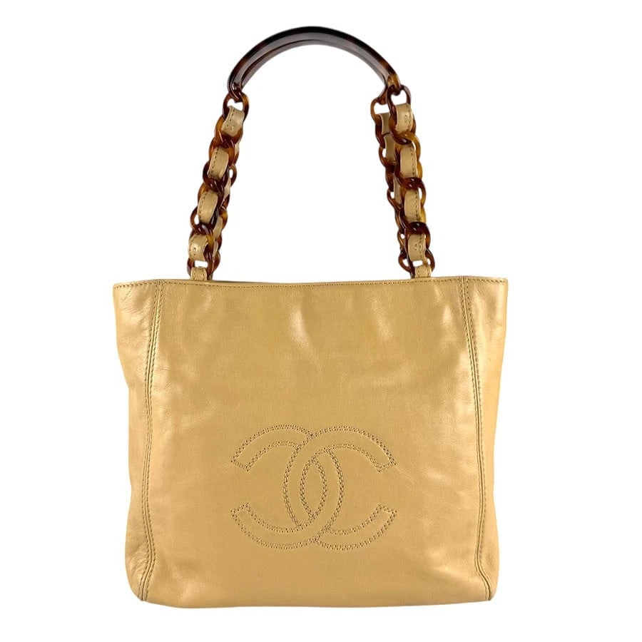 CHANEL HANDBAG BEIGE/BROWN LEATHER/PLASTIC: CHANEL Handbag Beige/Brown Leather/Plastic Brand: CHANEL Type: Handbag Material: Leather x Plastic Color: Beige / Brown Size: W:9.1inx H:8.7inx D:2.0in Shoulder Length: 15.7in Accessories: None