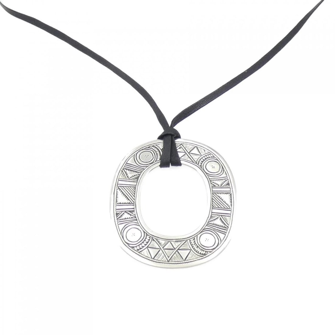 HERMES TOUAREG NECKLACE: HERMES Touareg Necklace Brand: HERMES Type: Necklace Material: 925 Silver Color: Silver Size: -80cmActualSize Pendant top H x W: 85.4mmx72.6mm Chain Max. W: 5.0mm Accessories: None