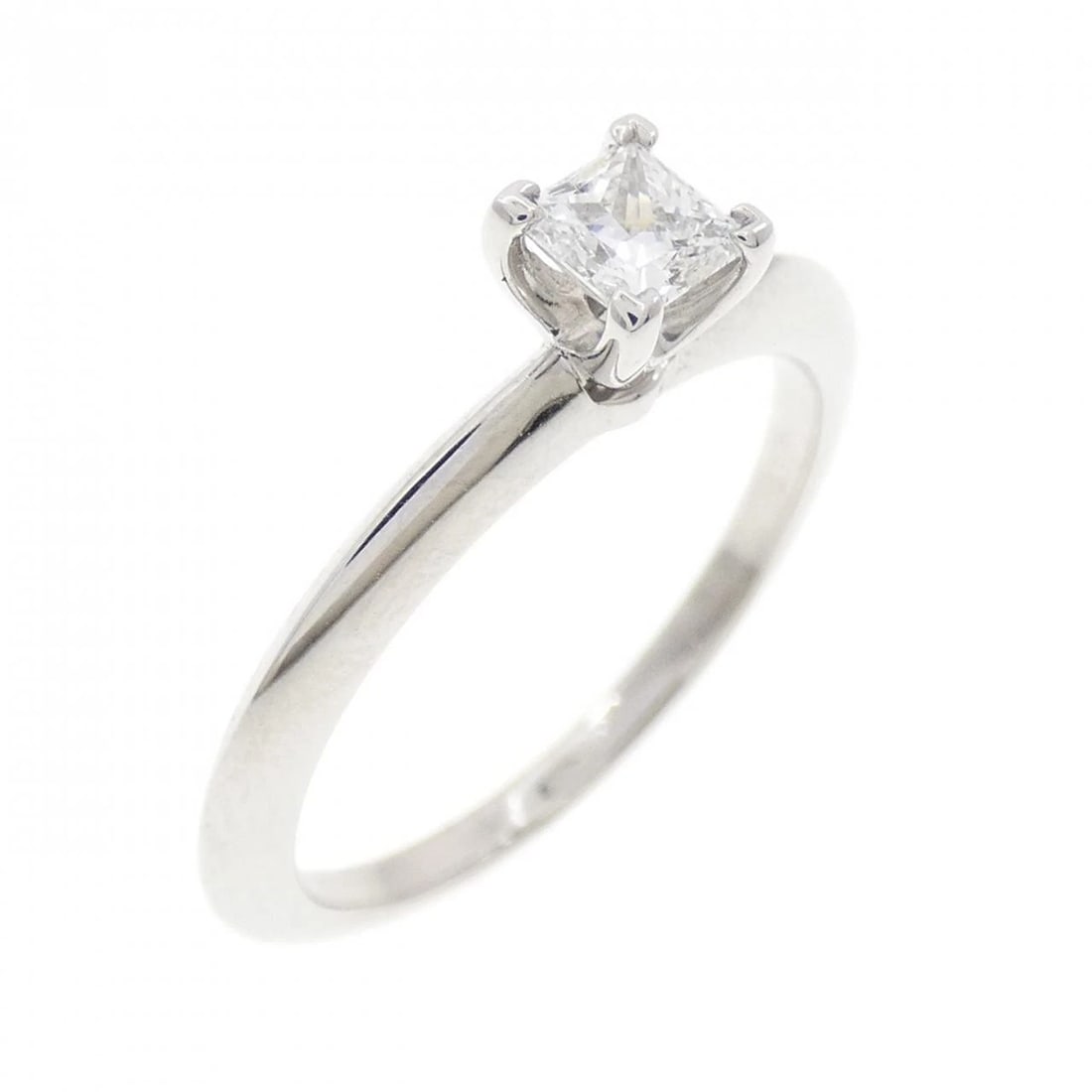 TIFFANY & CO. DIAMOND RING: Tiffany & Co. Diamond Ring Brand: Tiffany Type: Ring Material: Platinum 950 Main Stone Natural Color: Platinum Size: 4.5-5 (US size) Accessories: None Accessories Notice: When purchasing