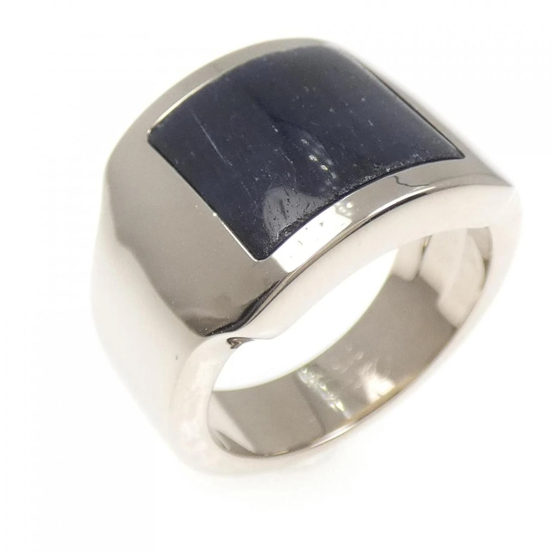 CARTIER SANTOS DUMONT RING: Cartier Santos Dumont Ring Brand: Cartier Type: Ring Material: 750 White Gold Main Stone Hawk's eye Color: White Gold Size: 9.5 (US size) Accessories: None Accessories Notice: When purchasing