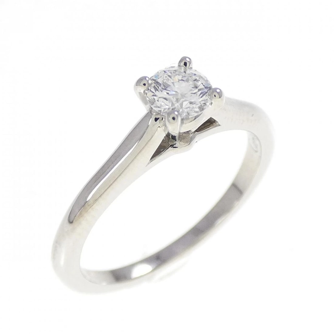 CARTIER SOLITAIL RING: Cartier Solitail Ring Brand: Cartier Type: Ring Material: Platinum 950 Main Stone Natural Color: Platinum Size: 5 (US size) Accessories: None Accessories Notice: When purchasing pre-owned