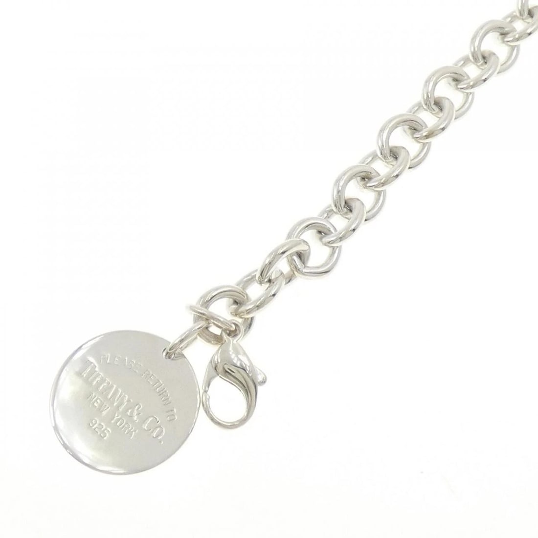 TIFFANY RETURN TO TIFFANY BRACELET: Tiffany Return to Tiffany Bracelet Brand: Tiffany Type: Bracelet Material: 925 Silver Color: Silver Size: 18.5cm Accessories: None Accessories Notice: When purchasing pre-owned goods, please