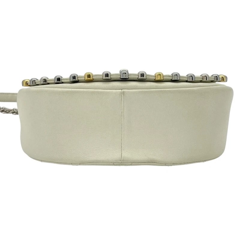 CHANEL CHAINSHOULDER BAG - 6