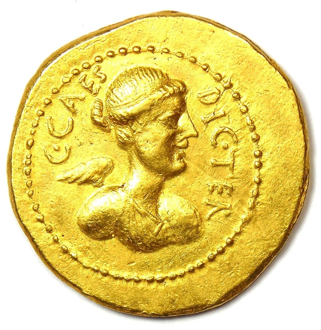 JULIUS CAESAR GOLD AV AUREUS COIN 45 BC: Julius Caesar Gold AV Aureus Coin 45 BC Composition: Gold Year: 46 BC Denomination: Aureus Fineness: None Country of Origin: None Accessories: None Accessories Notice: When purchasing pre-