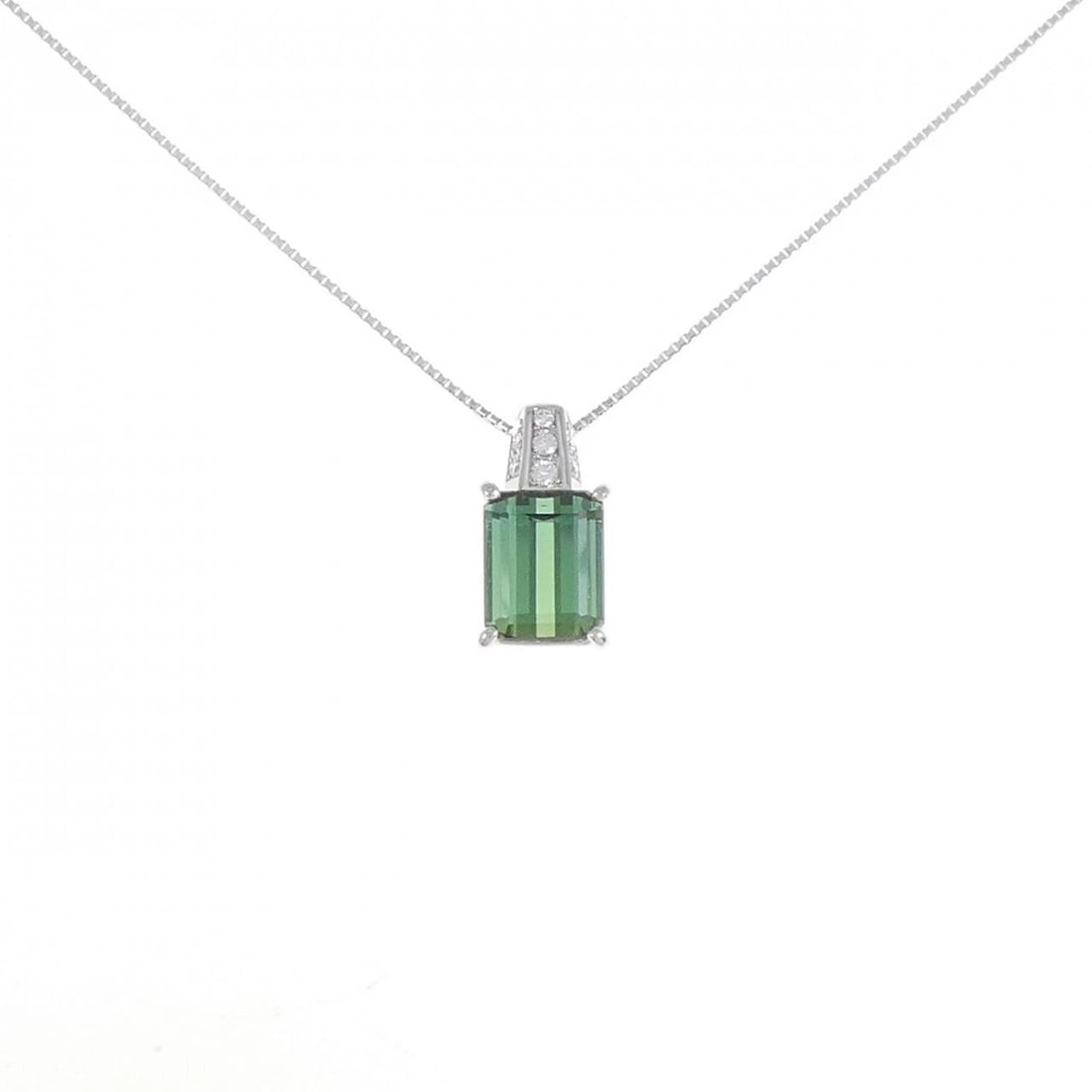 TASAKI TOURMALINE NECKLACE: TASAKI Tourmaline Necklace Brand: TASAKI Type: Necklace Material: Platinum Main Stone Tourmaline Color: Platinum Size: 45cm Accessories: None Accessories Notice: When purchasing pre-owned
