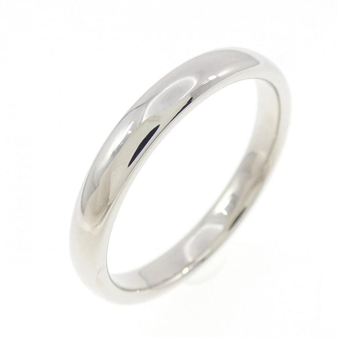 TIFFANY FOREVER WEDDING BAND RING: Tiffany Forever Wedding Band Ring Brand: Tiffany Type: Ring Material: Platinum 950 Color: Platinum Size: 7-7.5 (US size) Accessories: None Accessories Notice: When purchasing pre-owned goo