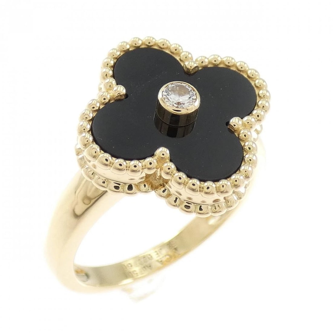 VAN CLEEF & ARPELS ALHAMBRA RING: Van Cleef & Arpels Alhambra Ring Brand: Van Cleef & Arpels Type: Ring Material: 750 Yellow Gold Main Stone Onyx Color: Yellow Gold Size: 6.5 (US size) Accessories: None Accessories Notice: