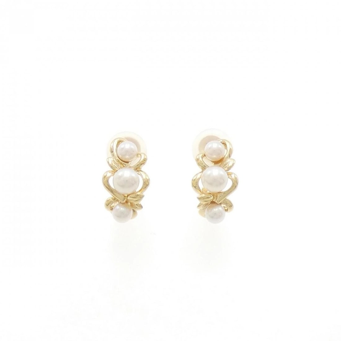 TASAKI AKOYA PEARL EARRINGS: TASAKI Akoya Pearl Earrings Brand: TASAKI Type: Earrings Material: K18 Yellow Gold Main Stone Akoya Pearl Color: Yellow Gold Size: ActualSize HxW: 15.2mmx8.2mm Accessories: None Accessorie
