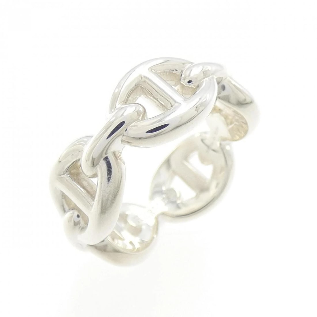 HERMES CHAINE D'ANCRE ENCHENE RING: HERMES Chaine d'Ancre Enchene Ring Brand: HERMES Type: Ring Material: 925 Silver Color: Silver Size: 4-4.5 (US size) Accessories: None Accessories Notice: When purchasing pre-owned goods,