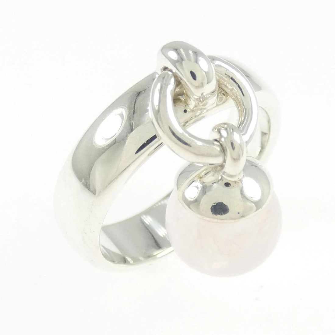 TIFFANY & CO. ROSE QUARTZ RING: Tiffany & Co. Rose Quartz Ring Brand: Tiffany Type: Ring Material: 925 Silver Main Stone Rose Quartz Color: Silver Size: 5 (US size) Accessories: None Accessories Notice: When purchasing