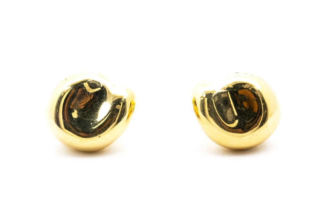 TIFFANY & CO ELSA PERETTI LARGE BEAN CLIP PAIR EARRINGS: Tiffany & Co Elsa Peretti Large Bean Clip Pair Earrings Brand: Tiffany & Co Type: Earrings Material: Yellow Color: Yellow Gold 18k Size: Length x Width - 0.7" x 0.6" Accessories: None