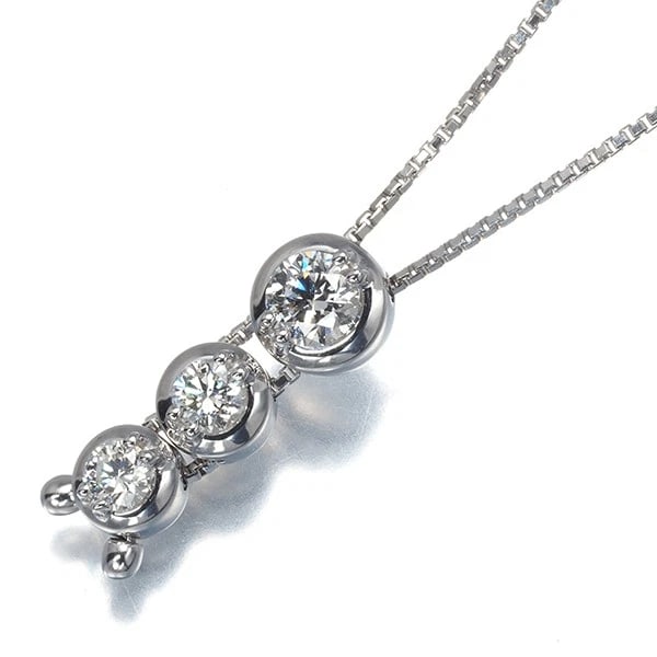 TASAKI NECKLACE DIAMOND F-H SI1 TRILOGY 3P 18K 750 WHITE GOLD: TASAKI Necklace Diamond F-H SI1 Trilogy 3P 18K 750 White Gold Brand: TASAKI Type: Necklace Material: 18K / 750 / White Gold Main Stone/Creation Natural Color: White Gold Size: Necklace length: