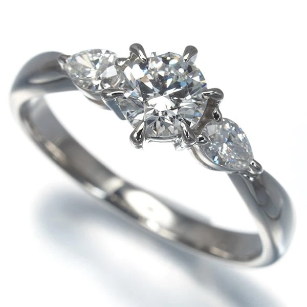TASAKI RING DIAMOND PEAR-SHAPED 900 PLATINUM: TASAKI Ring Diamond Pear-shaped 900 Platinum Brand: TASAKI Type: Ring Material: 900 / Platinum Main Stone/Creation Natural Color: Platinum Size: US 5.75 - 6 Accessories: None Accessories N