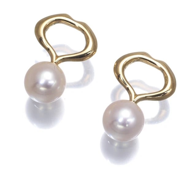 MIKIMOTO EARRINGS AKOYA PEARL CHARM 18K 750 YELLOW GOLD: Mikimoto Earrings Akoya Pearl Charm 18K 750 Yellow Gold Brand: MIKIMOTO Type: Earrings Material: 18K / 750 / Yellow Gold Color: Yellow Gold Size: Total length of design: 17.2mm Accessories: