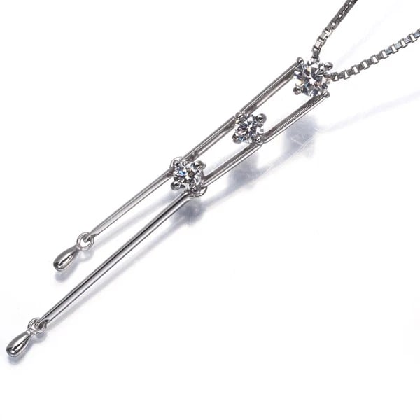 DTC NECKLACE DIAMOND TRILOGY 900 850 PLATINUM: DTC Necklace Diamond Trilogy 900 850 Platinum Brand: DTC Type: Necklace Material: 900 / 850 / Platinum Main Stone/Creation Natural Color: Platinum Size: Necklace length: 45cm AdjUS table to