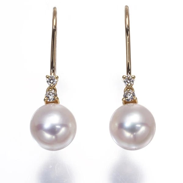 MIKIMOTO EARRINGS AKOYA PEARL DIAMOND DROP HOOK: Mikimoto Earrings Akoya Pearl Diamond Drop Hook Brand: MIKIMOTO Type: Earrings Material: 18K / 750 / Yellow Gold Color: Yellow Gold Size: Earring total length: 23.4mm Accessories: None