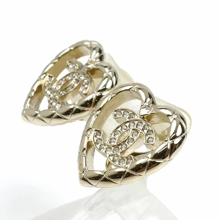 CHANEL HEART EARRINGS LIGHT GOLD (1 of 4)